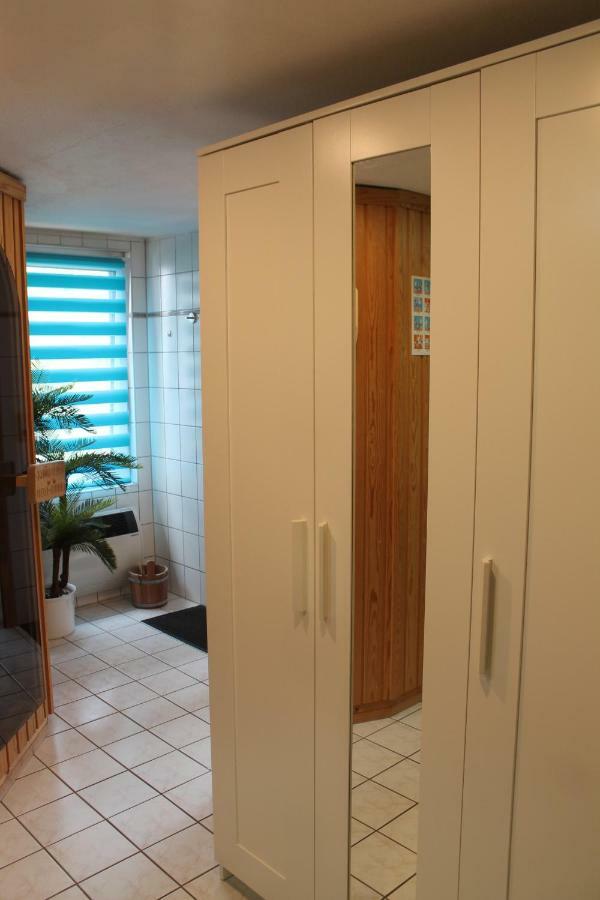 Lutzi'S Ferienwohnung Rostock Exteriör bild